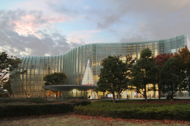 国立新美術館(THE NATIONAL ART CENTER TOKYO)　六本木