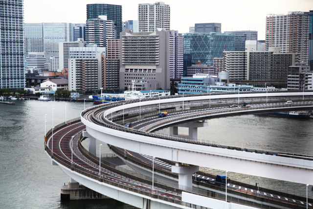 芝浦地区レインボーブリッジ・ループ道路